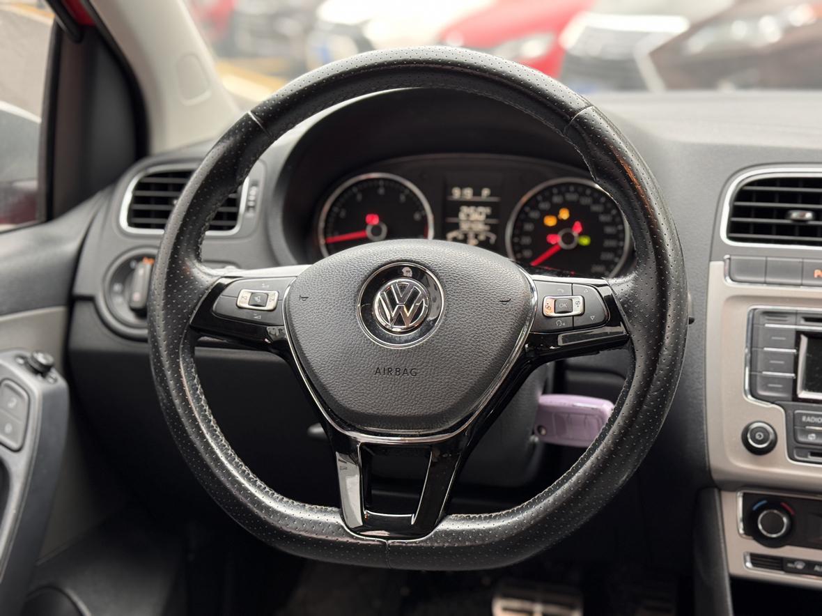 Volkswagen Polo 2014 thumb 5