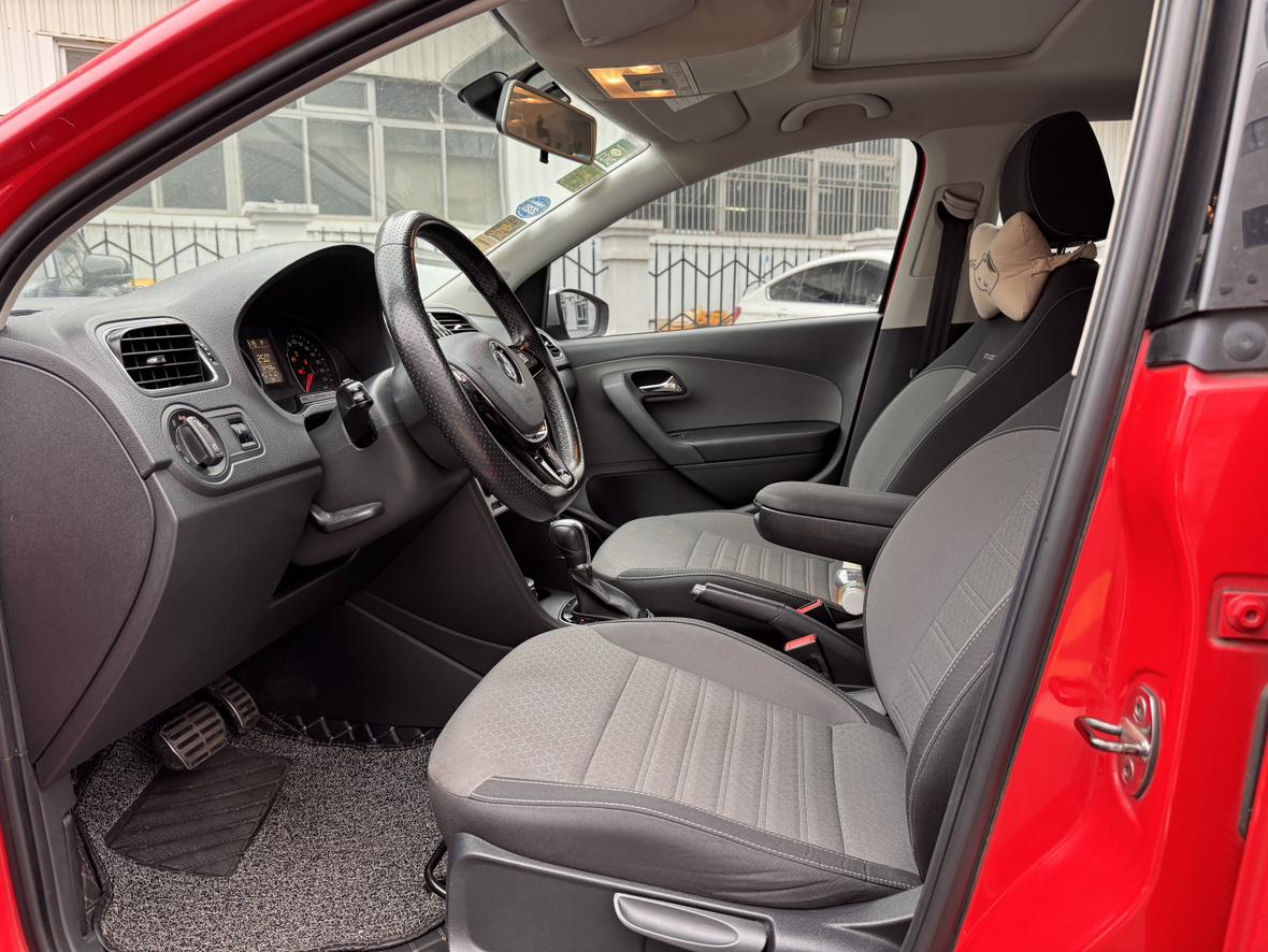 Volkswagen Polo 2014 thumb 6