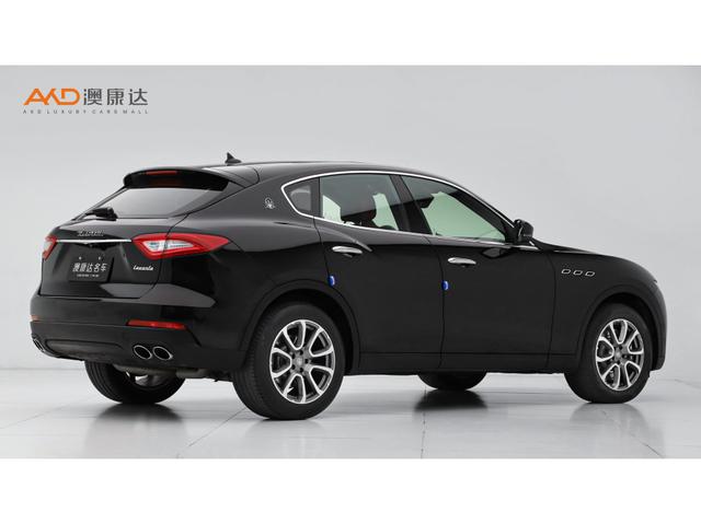 Maserati Levante 2016 thumb 2