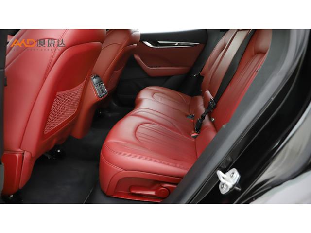 Maserati Levante 2016 thumb 7