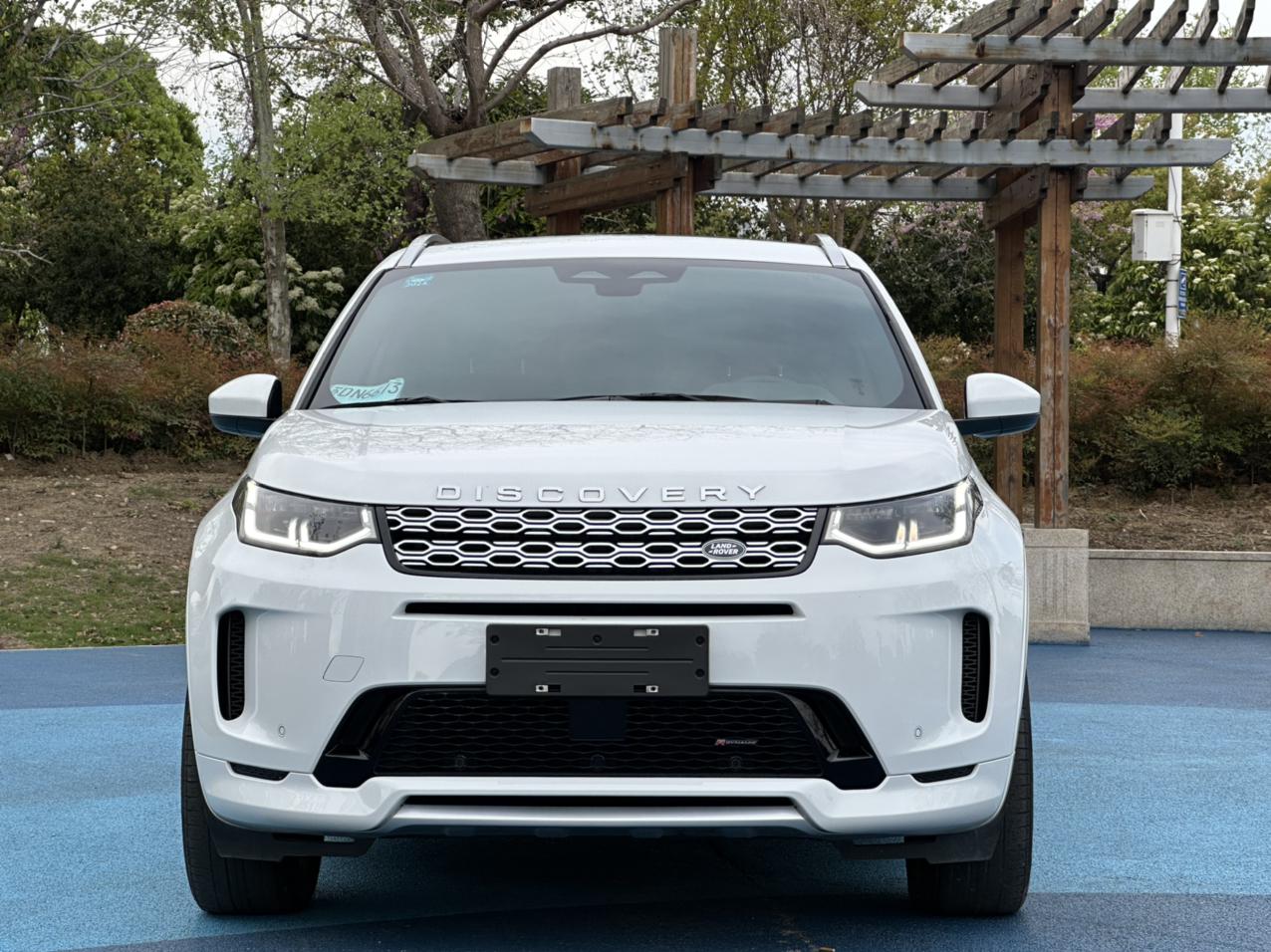 Land Rover Discovery Sport 2022 thumb 11