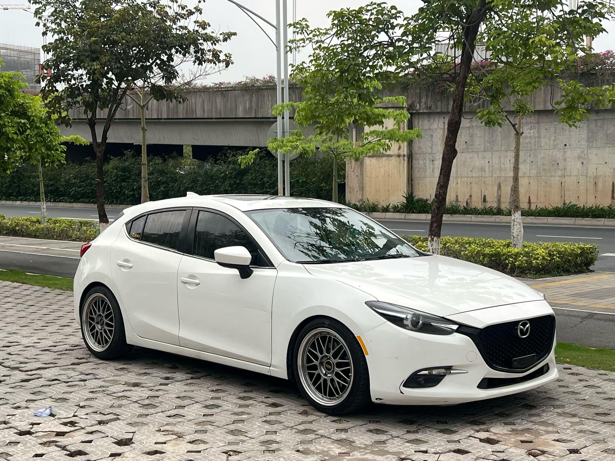 Mazda 3 2017 thumb 10