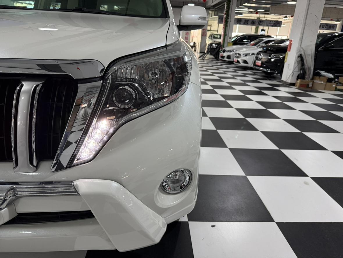 Toyota Land Cruiser Prado 2013 thumb 5