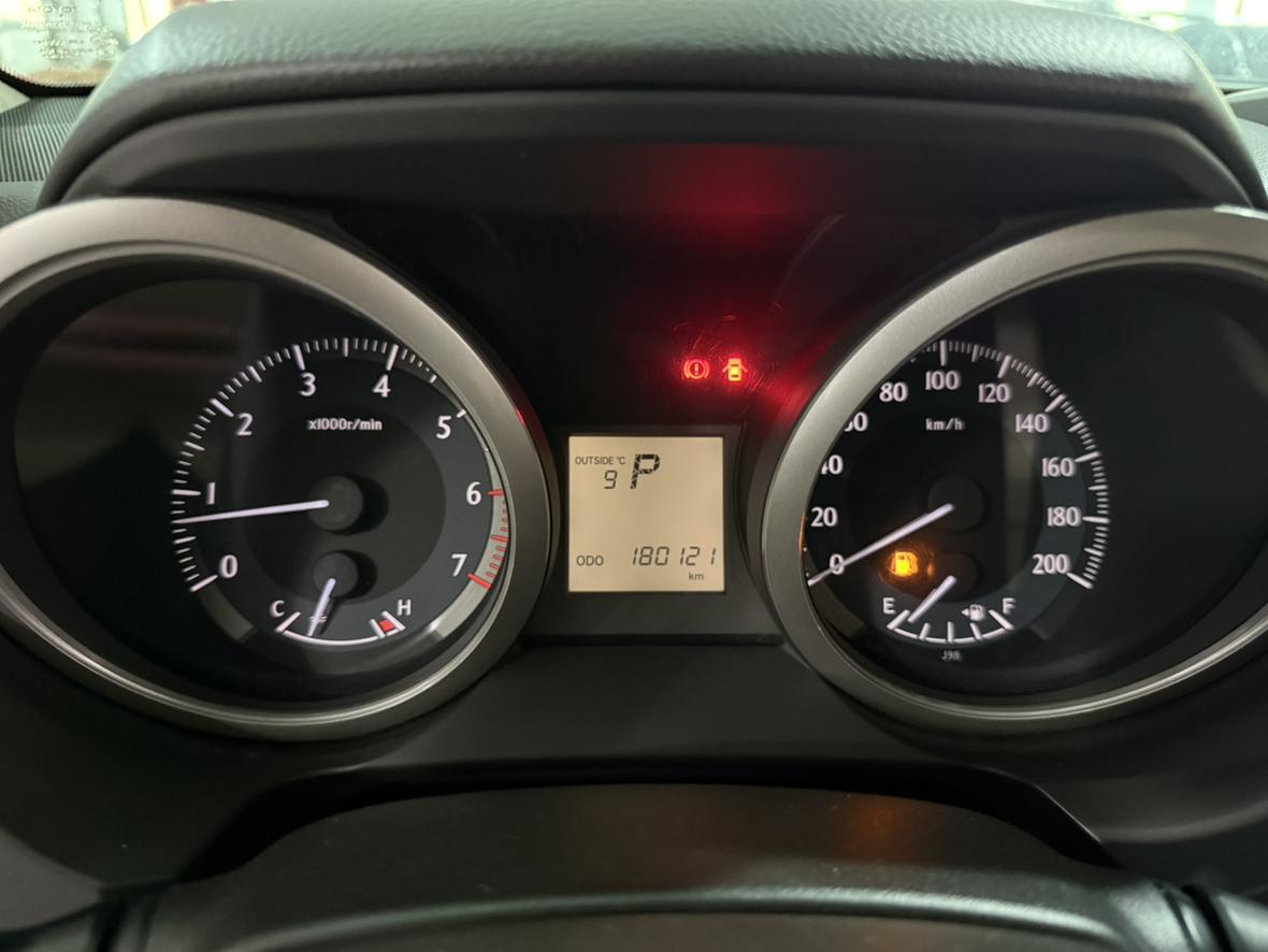 Toyota Land Cruiser Prado 2013 thumb 11