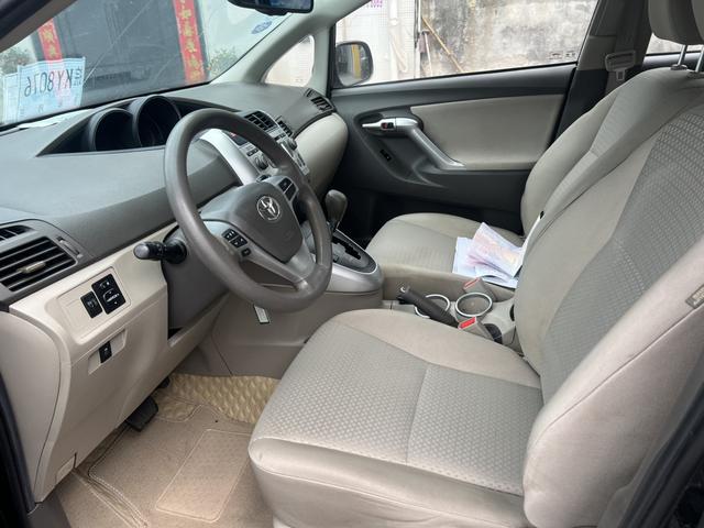 Toyota Izoa 2012 thumb 5