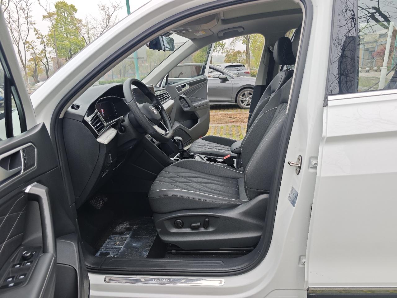 Volkswagen Tiguan 2023 thumb 9