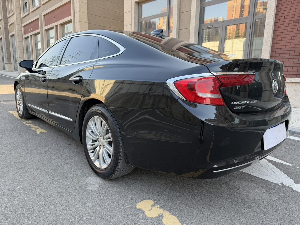 Buick LaCrosse 2018 thumb 2