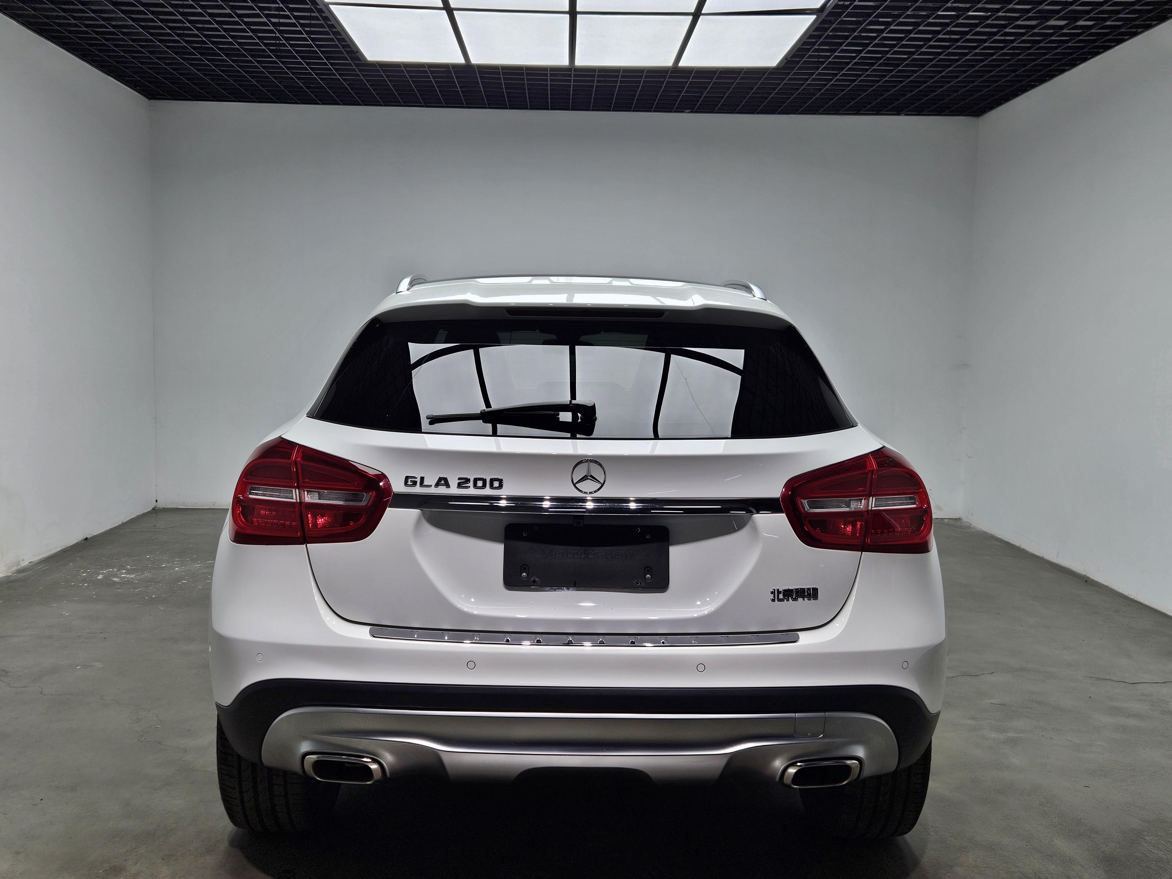 Mercedes-Benz GLA 2017 thumb 3