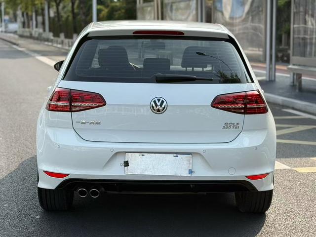 Volkswagen Golf Sportsvan 2016 thumb 2