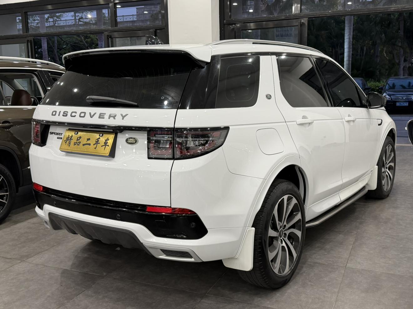 Land Rover Discovery Sport 2022 thumb 4