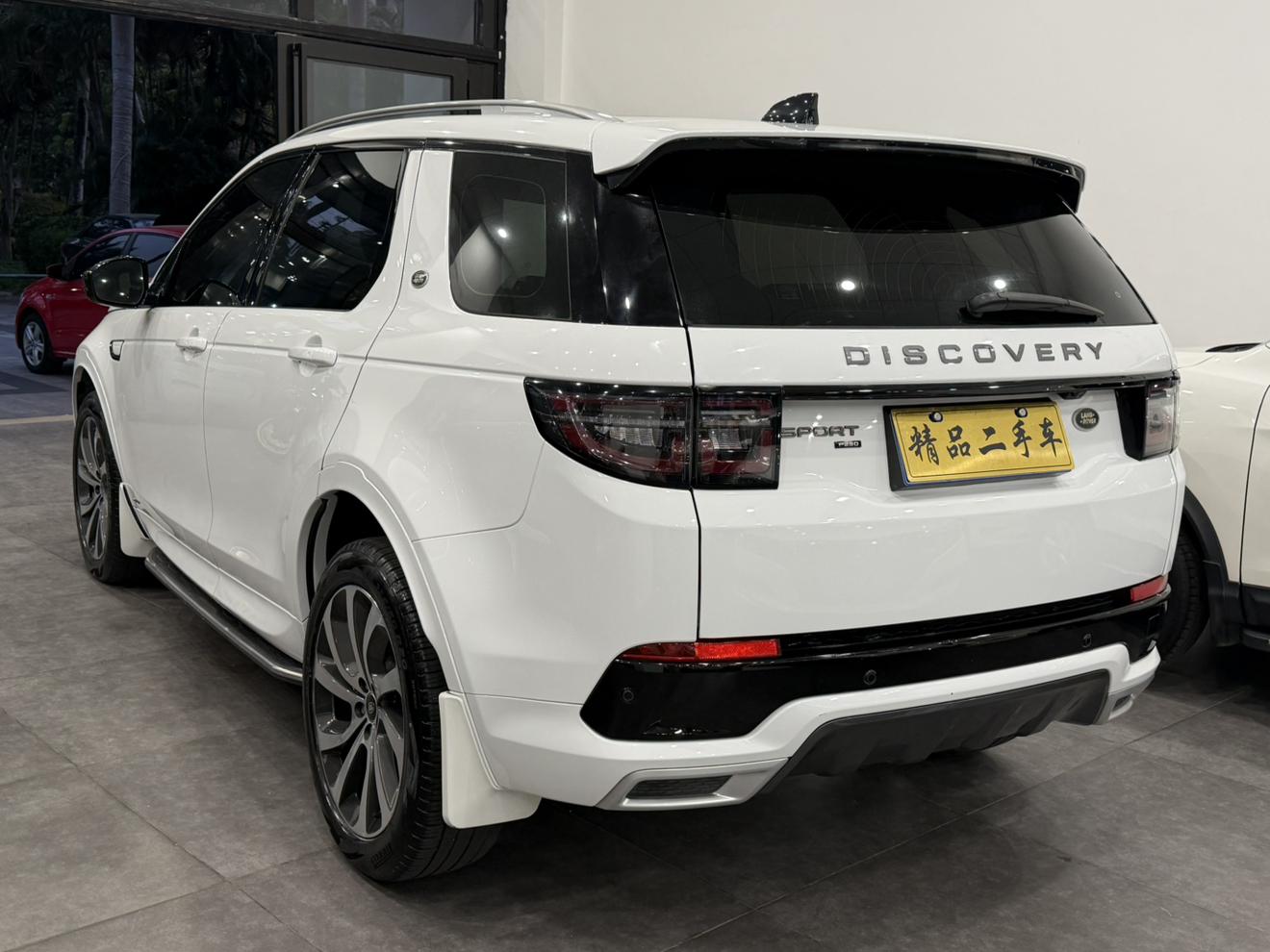 Land Rover Discovery Sport 2022 thumb 11