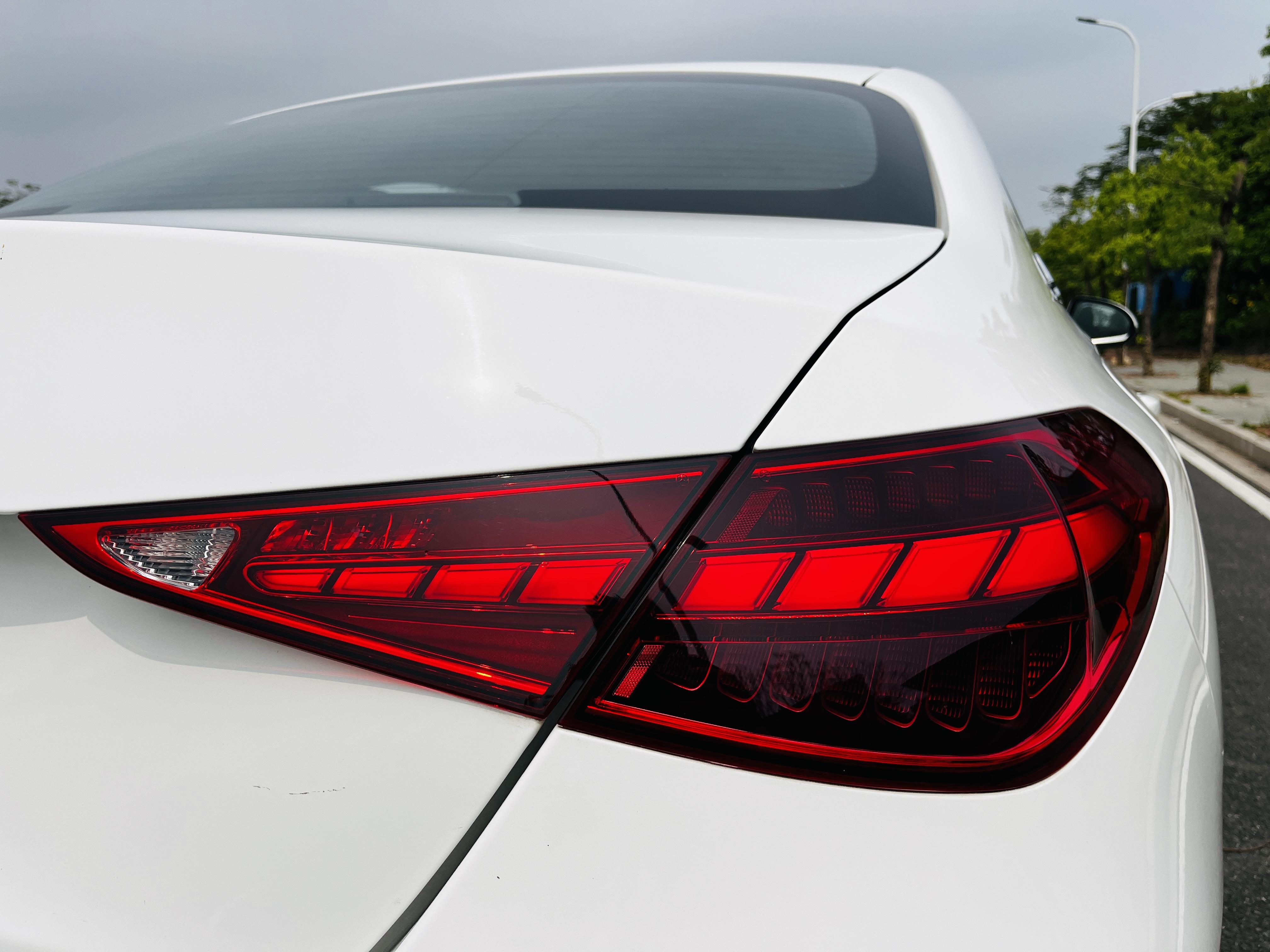Mercedes-Benz C-Class 2024 thumb 8