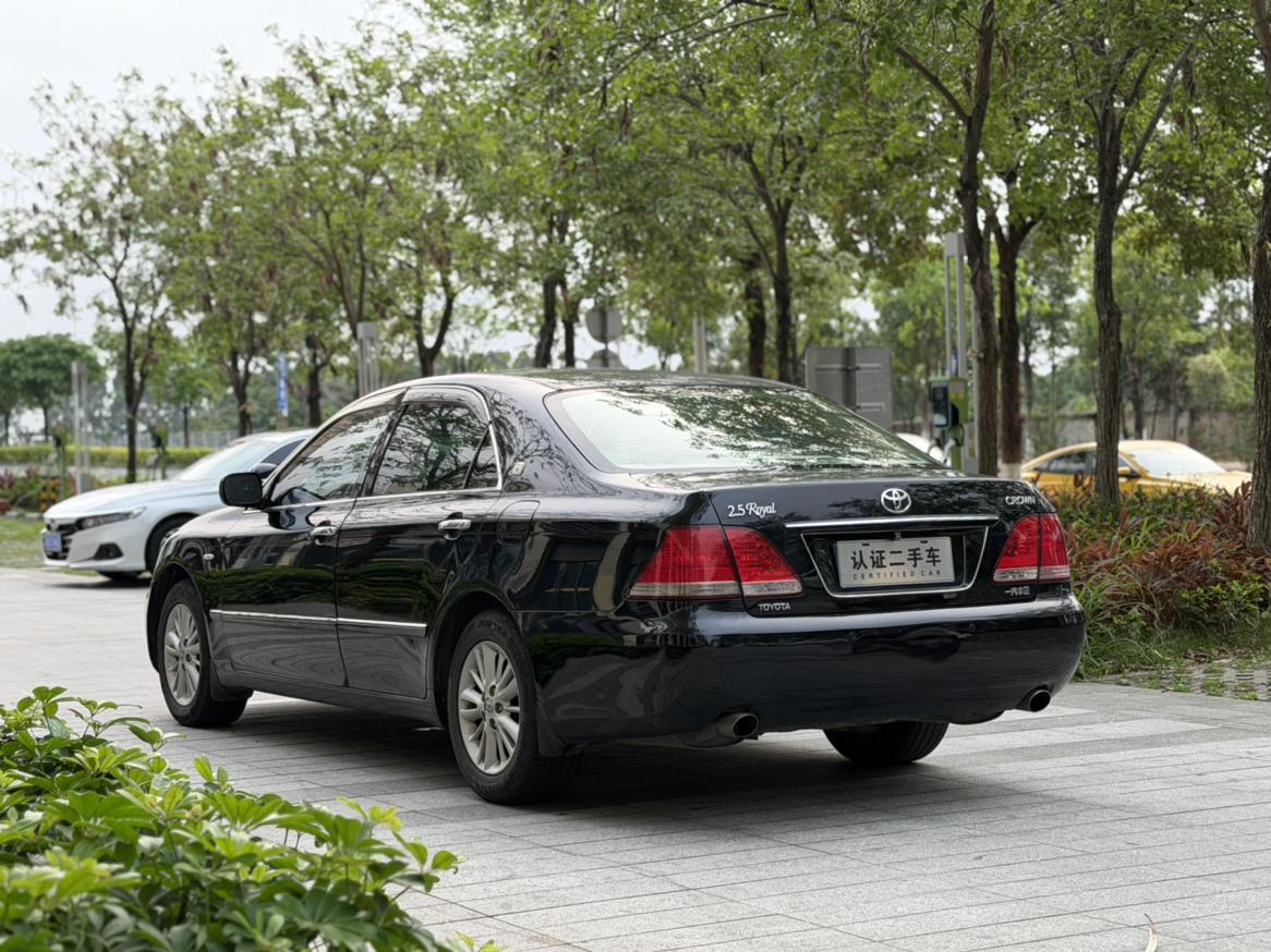 Toyota Crown 2006 thumb 2