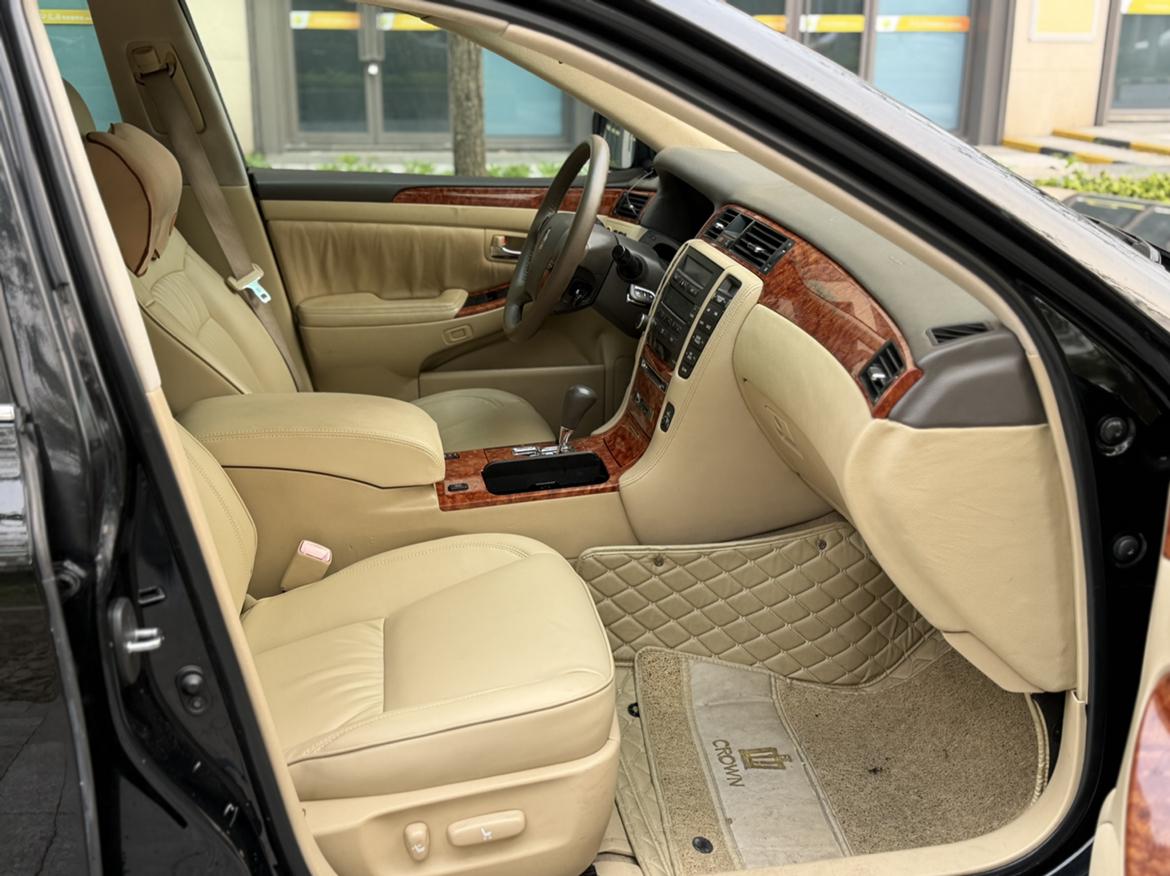 Toyota Crown 2006 thumb 5
