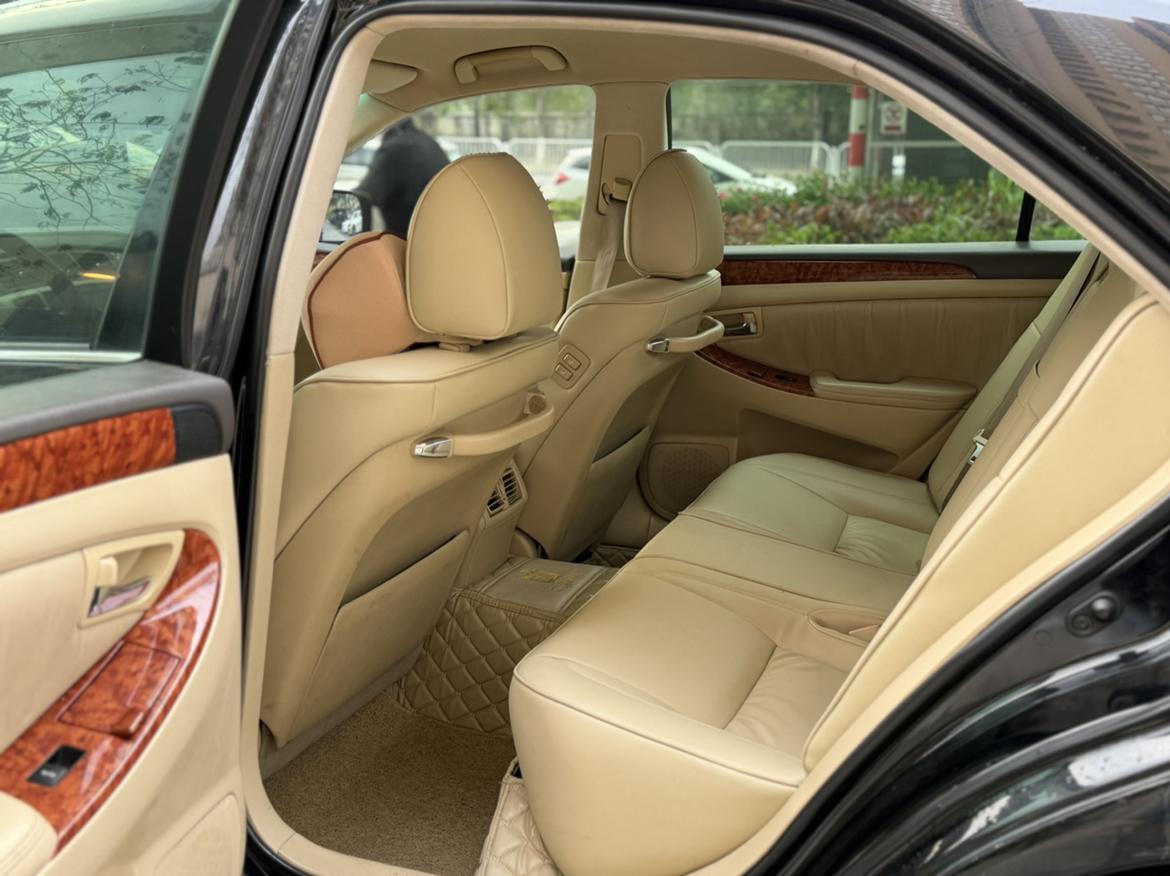 Toyota Crown 2006 thumb 10