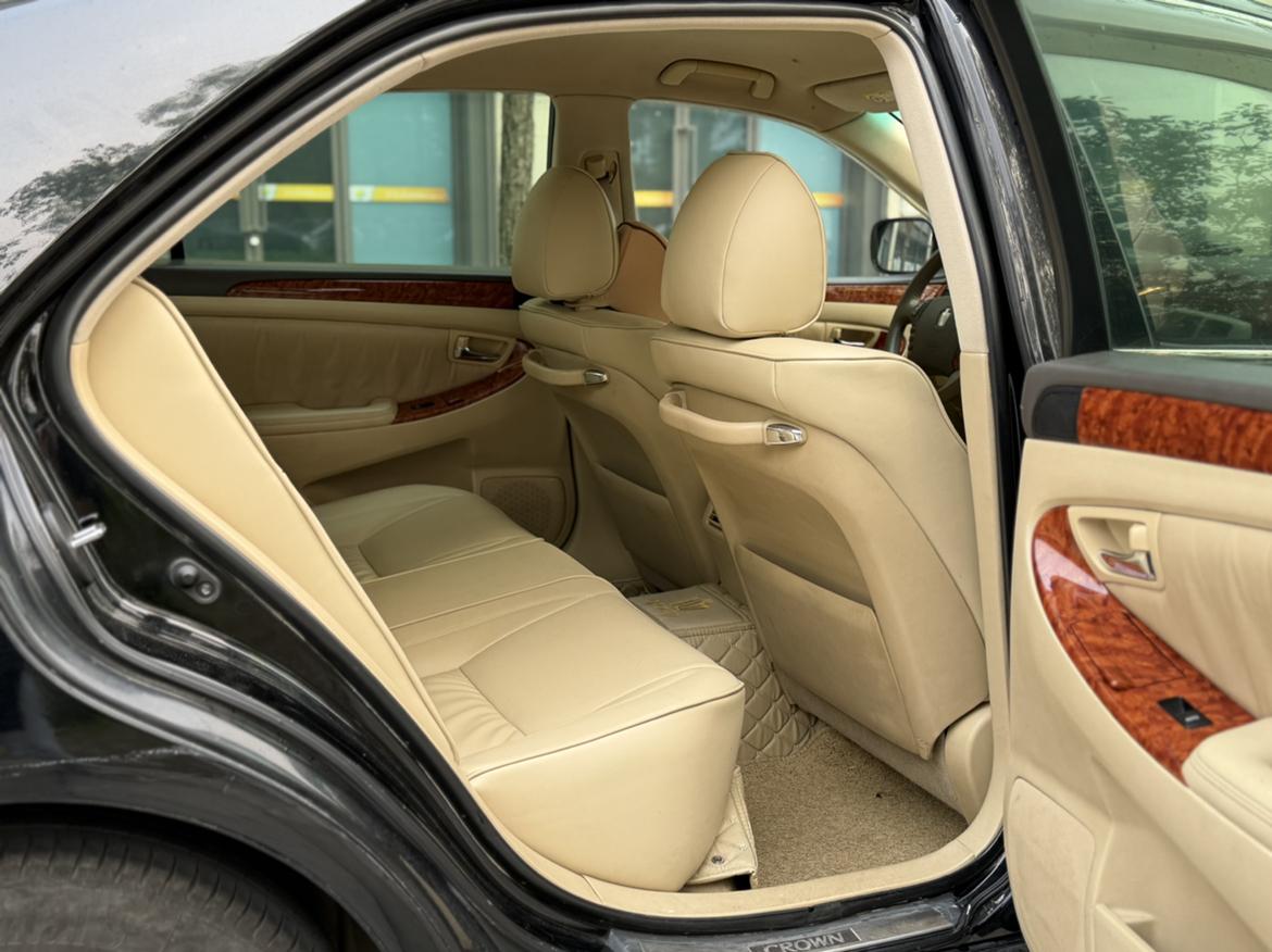 Toyota Crown 2006 thumb 11