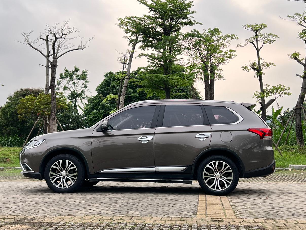Mitsubishi Outlander 2016 thumb 2