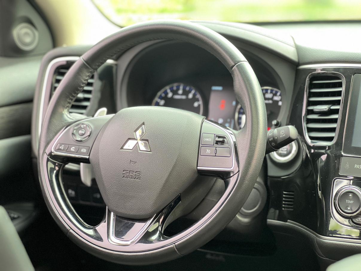 Mitsubishi Outlander 2016 thumb 10