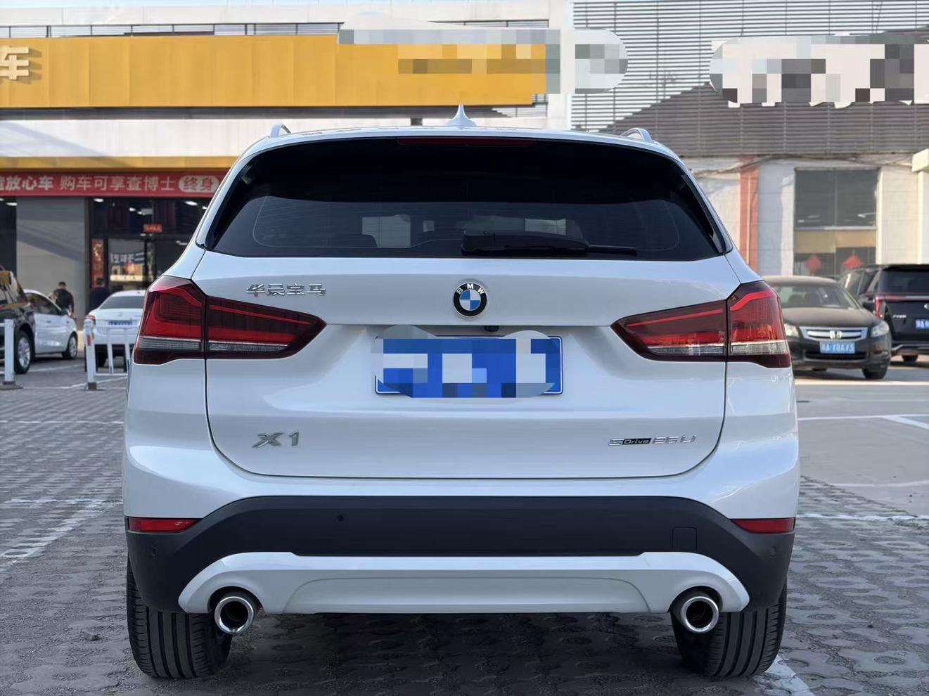BMW X1 2022 thumb 3