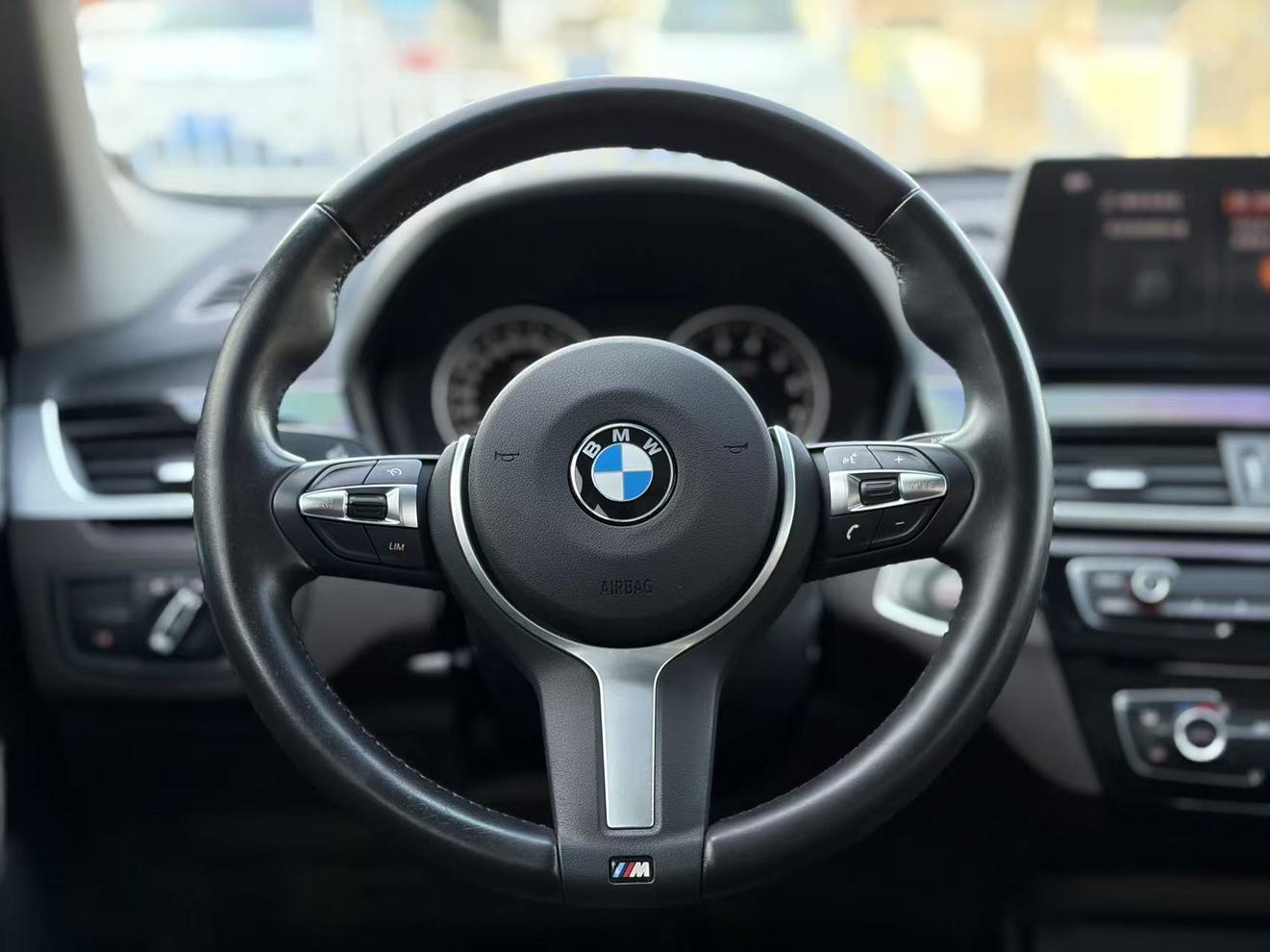 BMW X1 2022 thumb 6