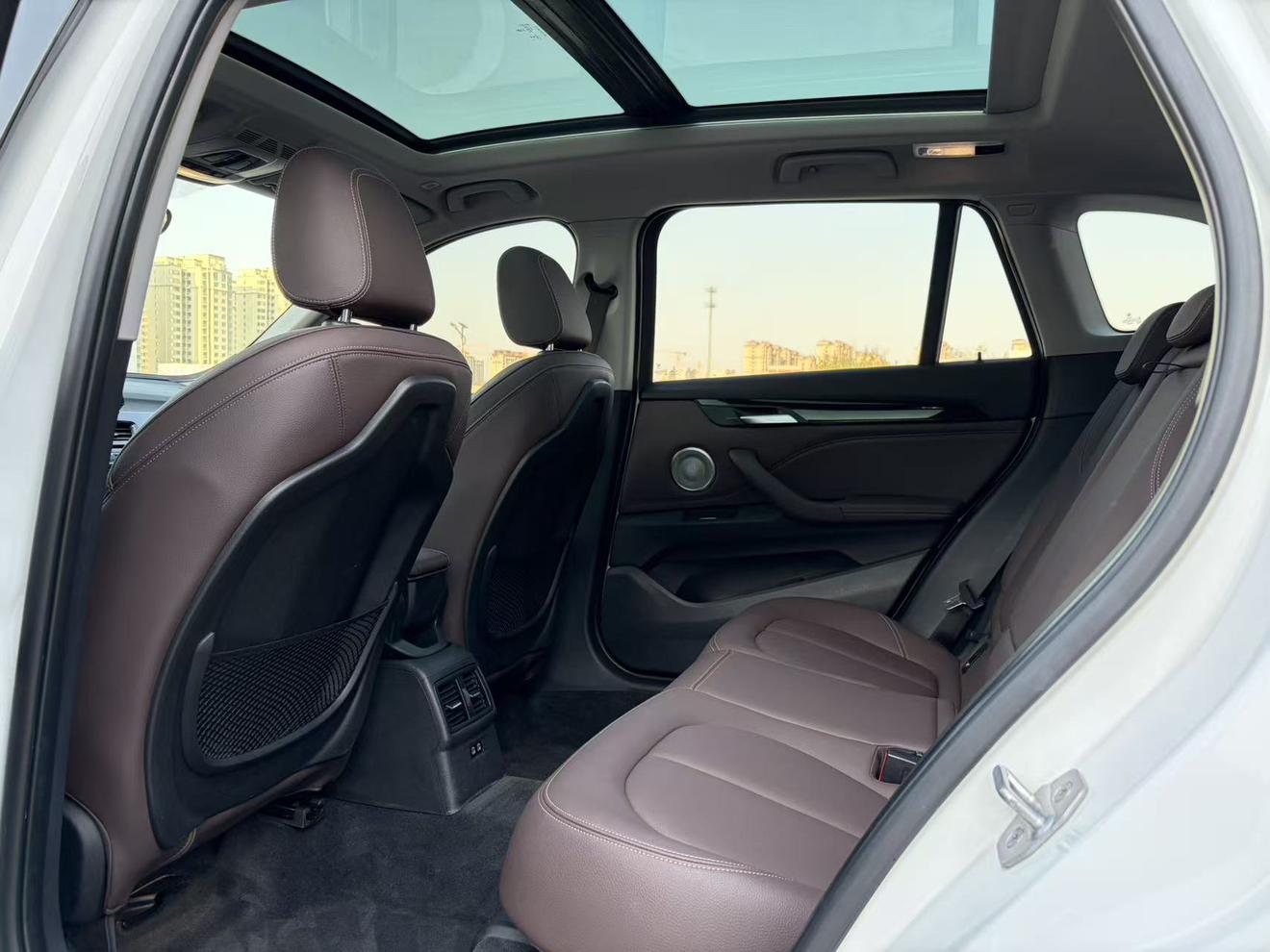BMW X1 2022 thumb 8