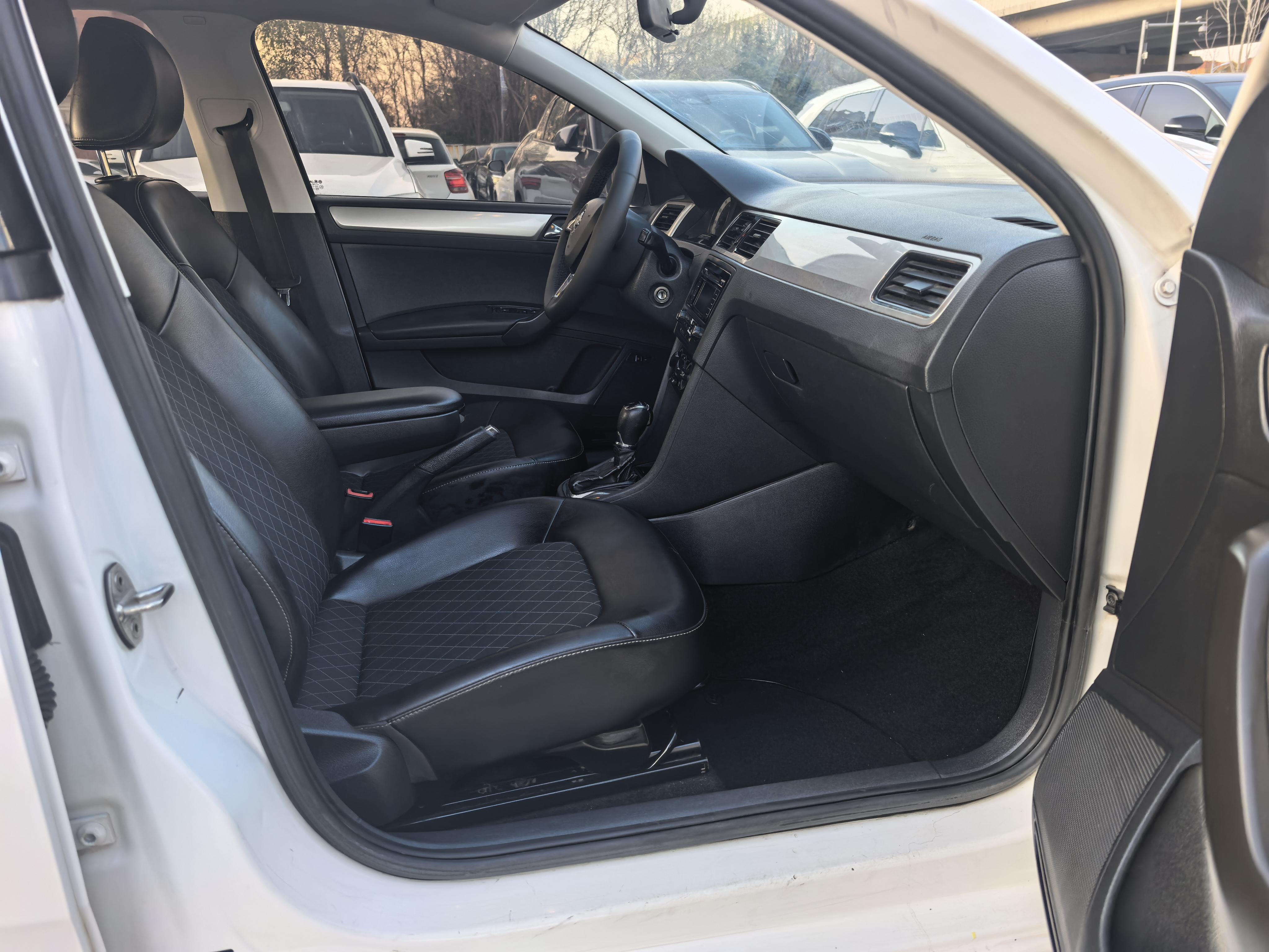 Skoda Xin Rui 2019 thumb 4