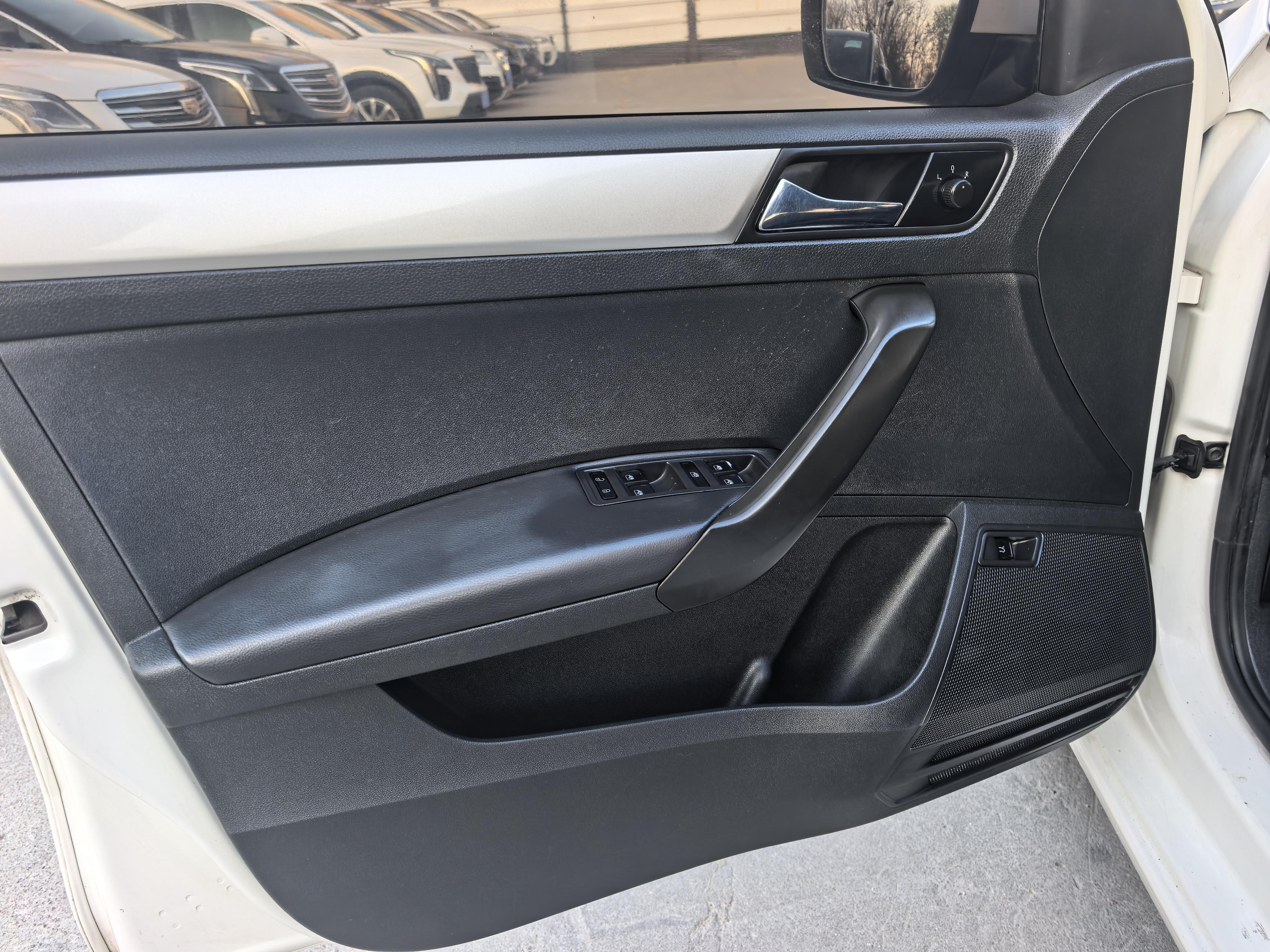 Skoda Xin Rui 2019 thumb 12