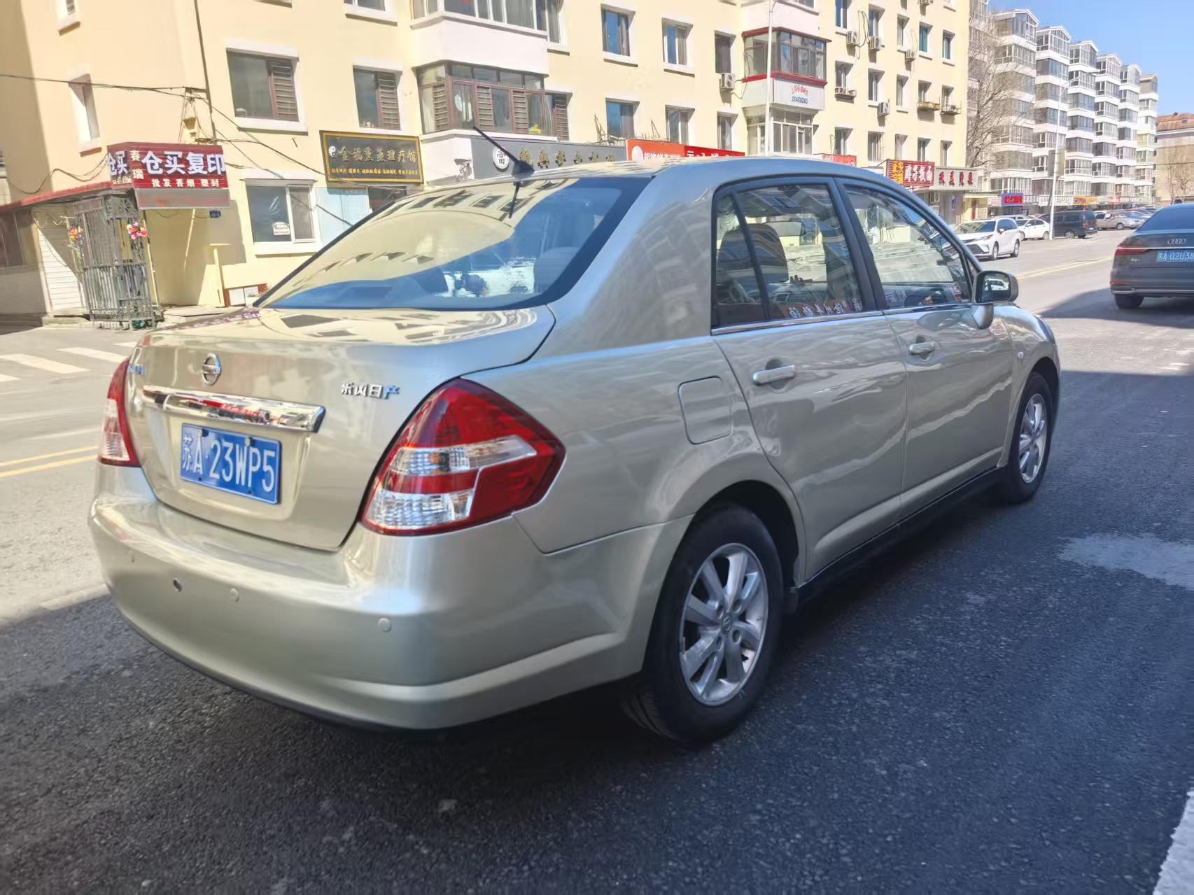 Nissan Tiida 2009 thumb 4