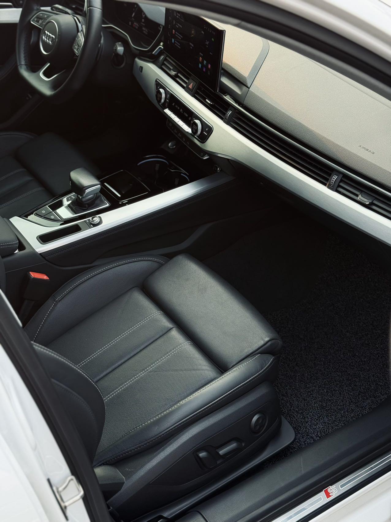 Audi A4 2023 thumb 10