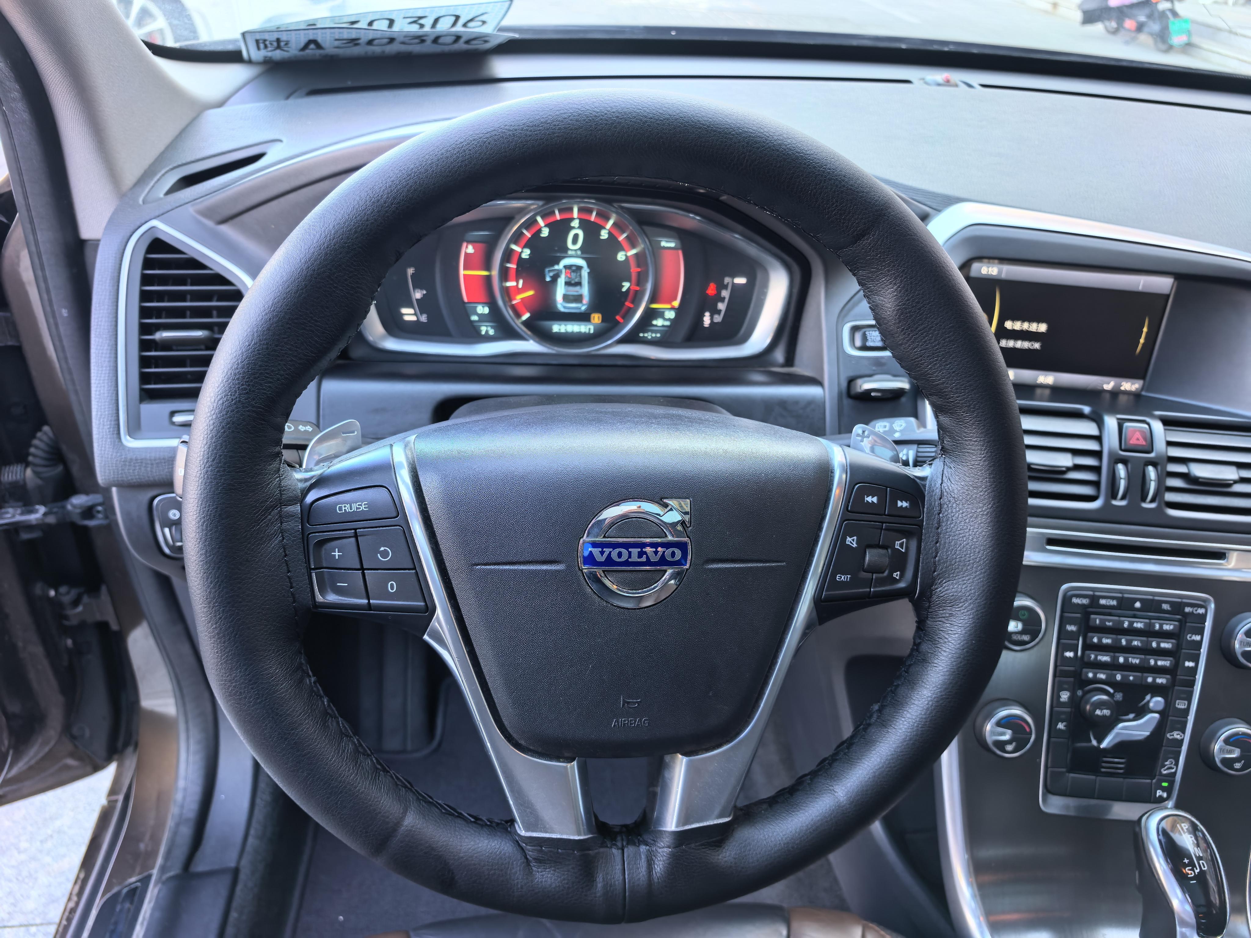 Volvo XC60 2014 thumb 8