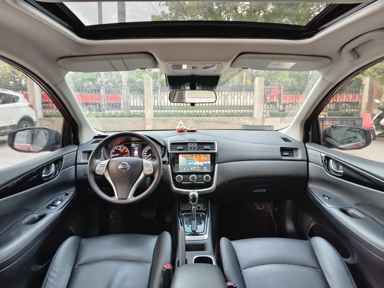 Nissan Tiida 2021 thumb 6