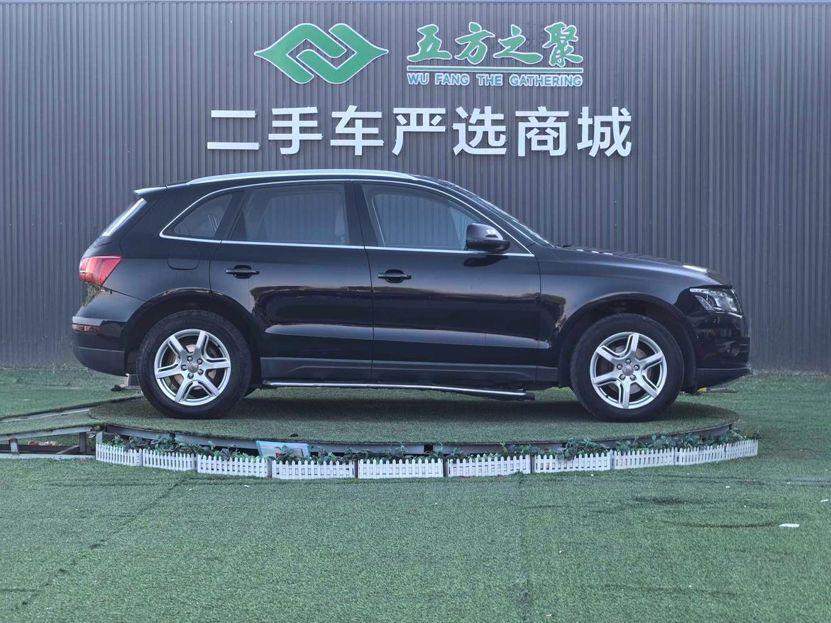 Audi Q5 2010 thumb 6