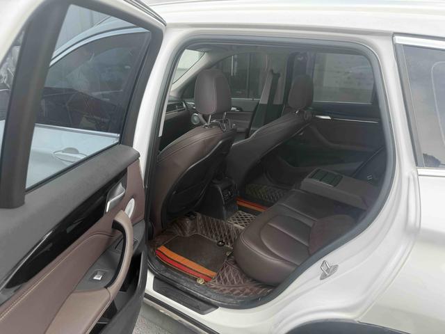 BMW X1 2022 thumb 8