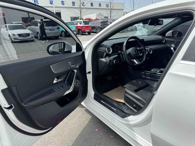 Mercedes-Benz A-Класс 2023 thumb 7