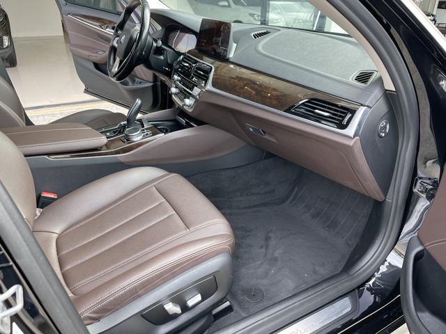 BMW 5 серии 2019 thumb 7