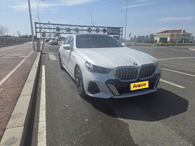 BMW 5 серии 2024 thumb 8