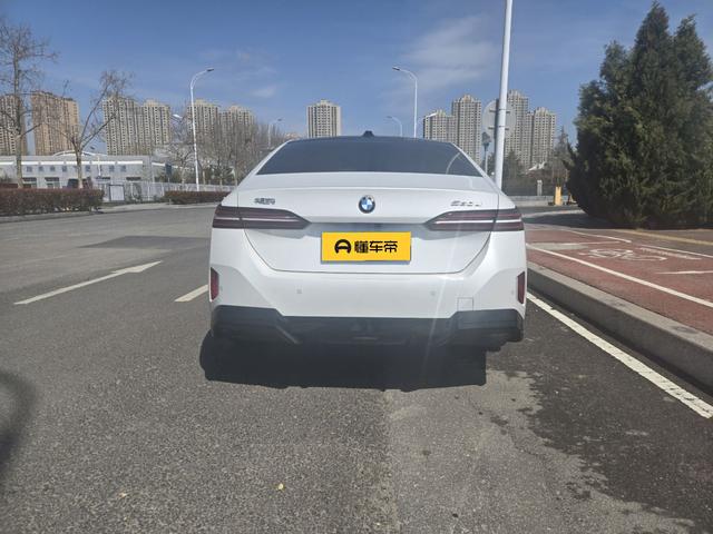 BMW 5 серии 2024 thumb 9