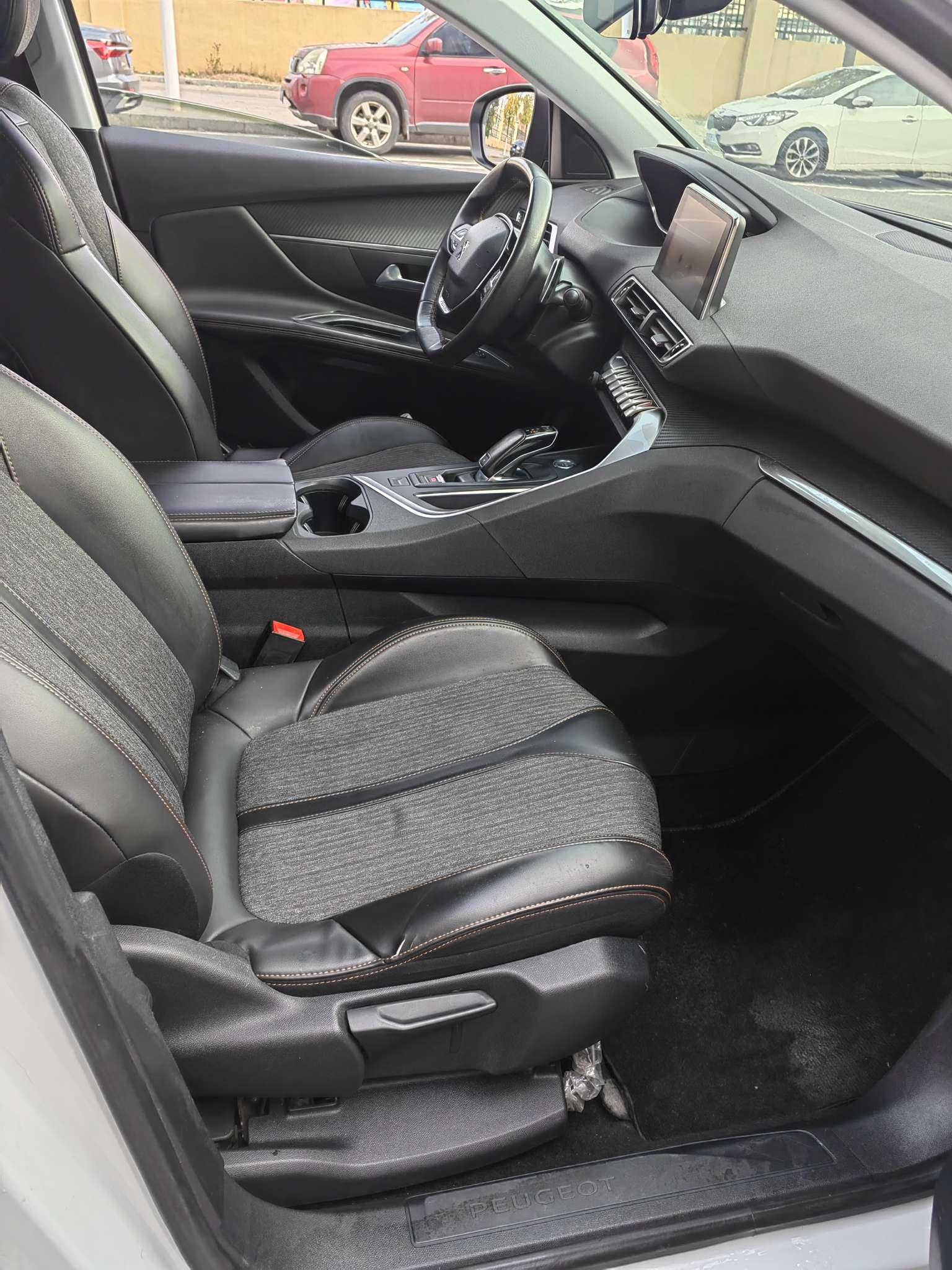 Peugeot 4008 2017 thumb 5