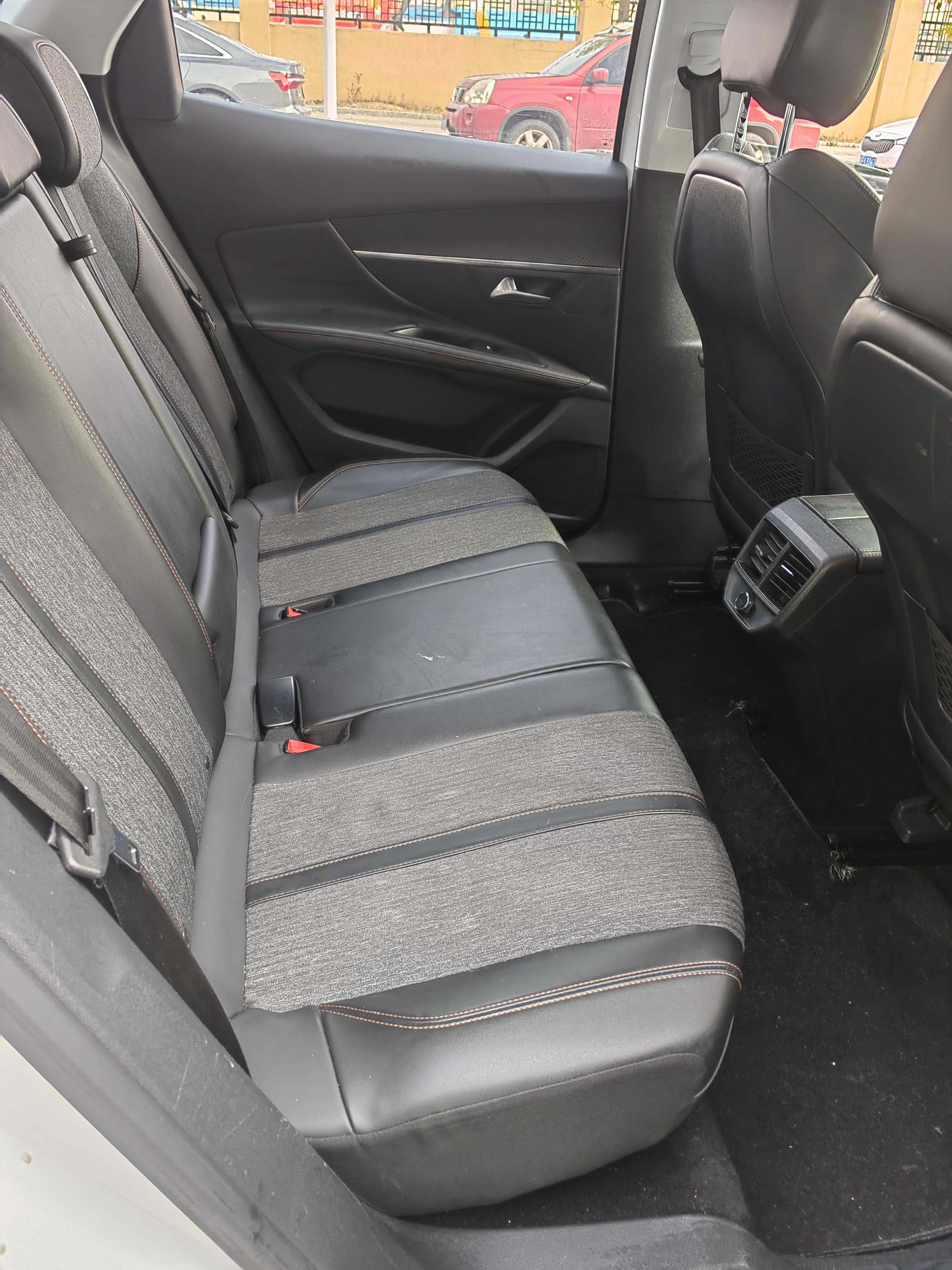 Peugeot 4008 2017 thumb 6