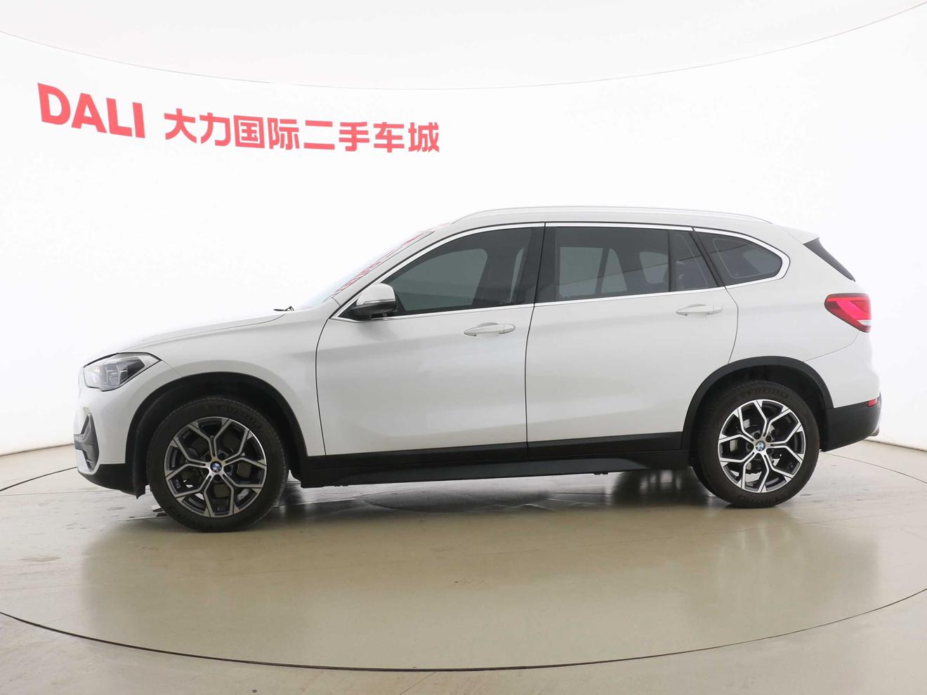 BMW X1 2021 thumb 2