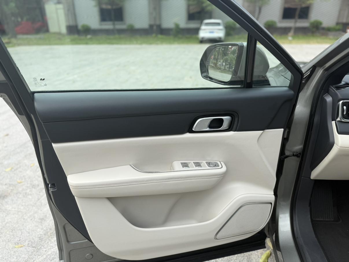 Lixiang (Li Auto) One 2021 thumb 8