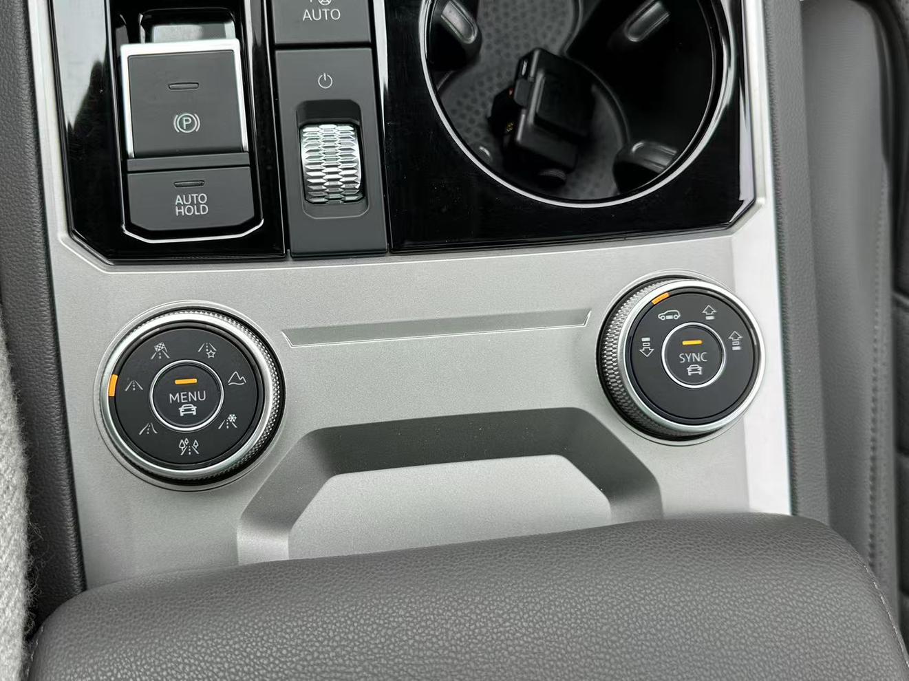Volkswagen Touareg 2022 thumb 10