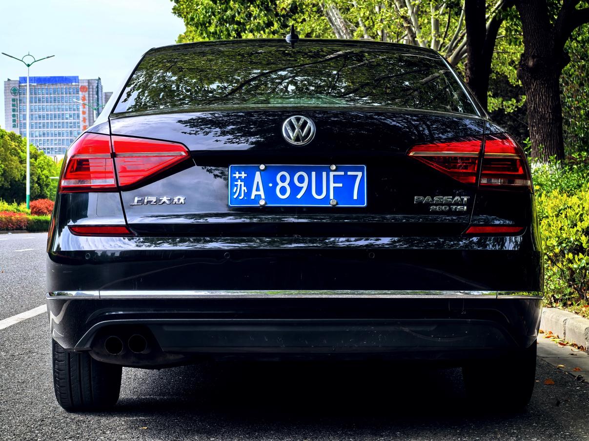 Volkswagen Passat (North America and China) 2017 thumb 2