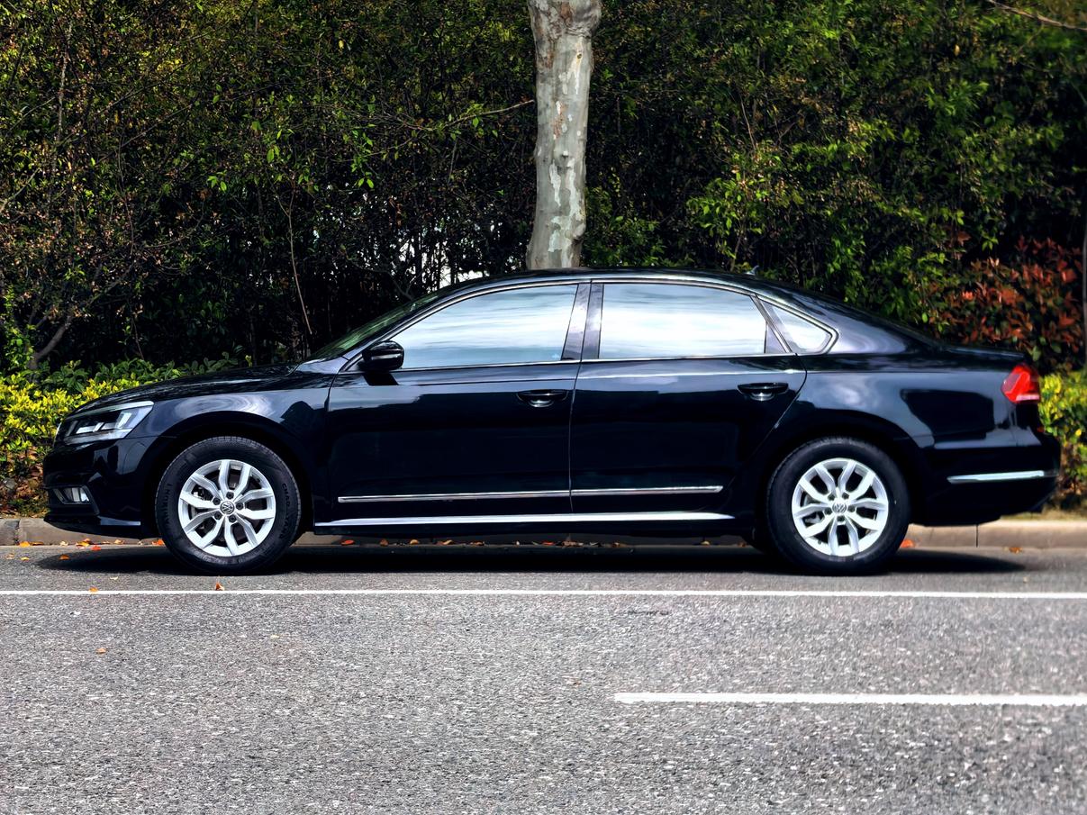 Volkswagen Passat (North America and China) 2017 thumb 12