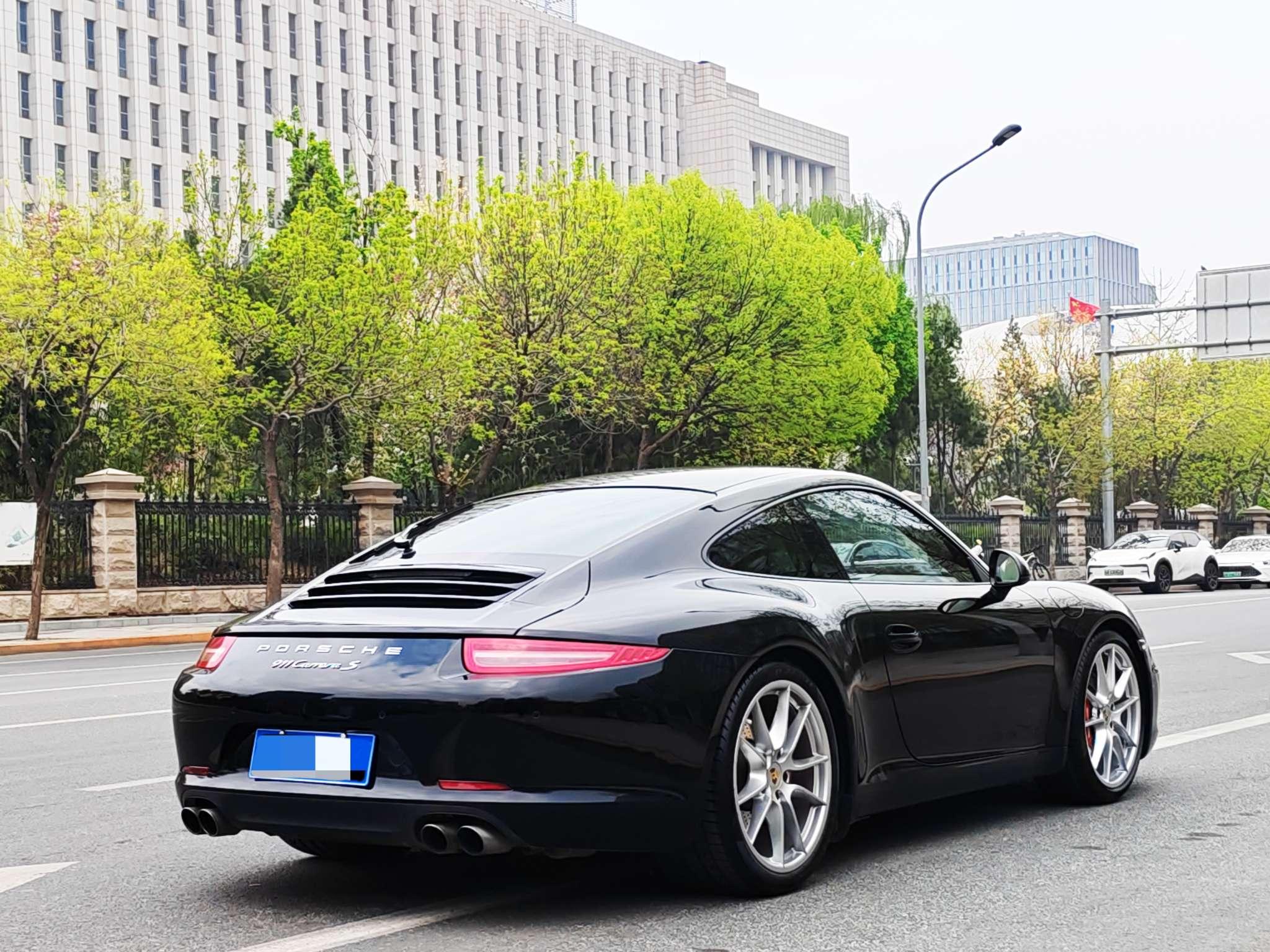 Porsche 911 2012 thumb 4