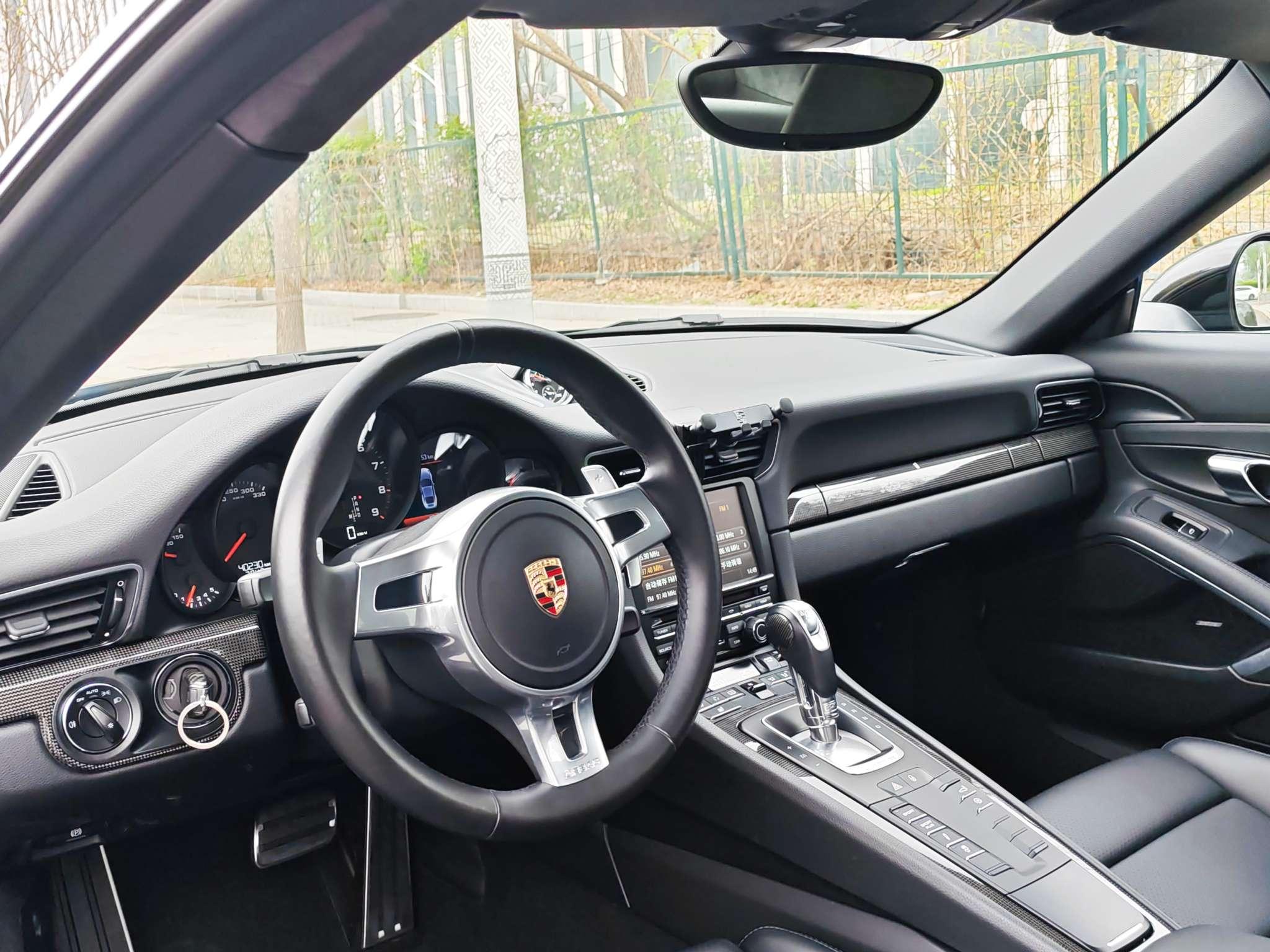 Porsche 911 2012 thumb 11