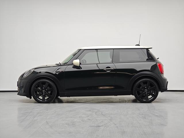 Mini Hatch 2022 thumb 2