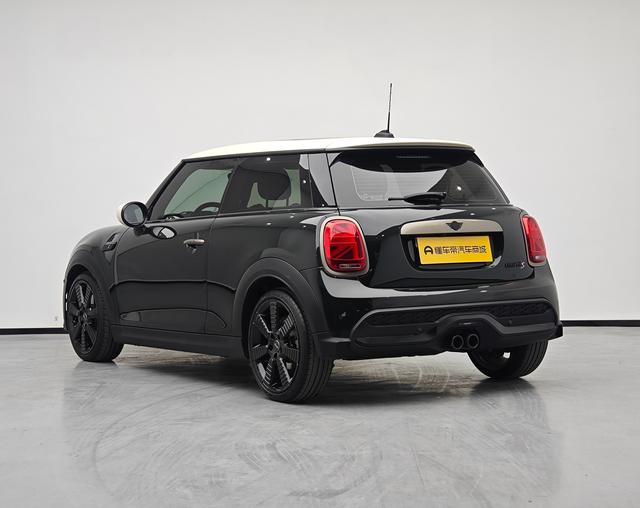 Mini Hatch 2022 thumb 3
