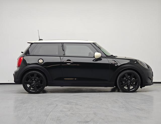 Mini Hatch 2022 thumb 6