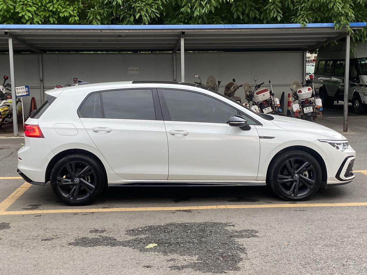 Volkswagen Golf Sportsvan 2023 thumb 6